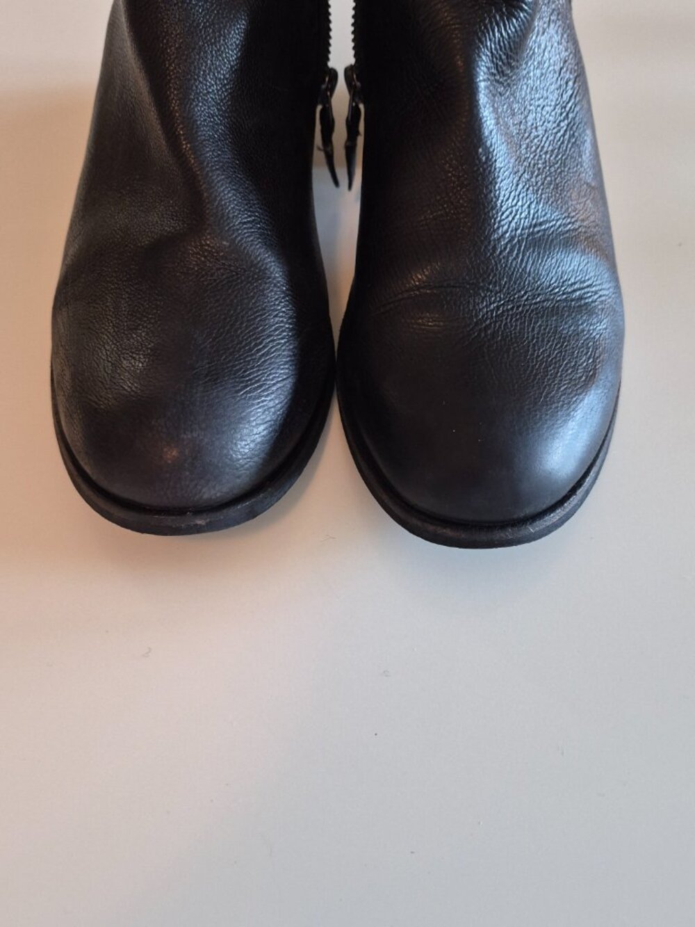 Clarks Ankle Boots Womens 9 Black Leather Side Zip Block Heel Booties - Picture 9 of 12